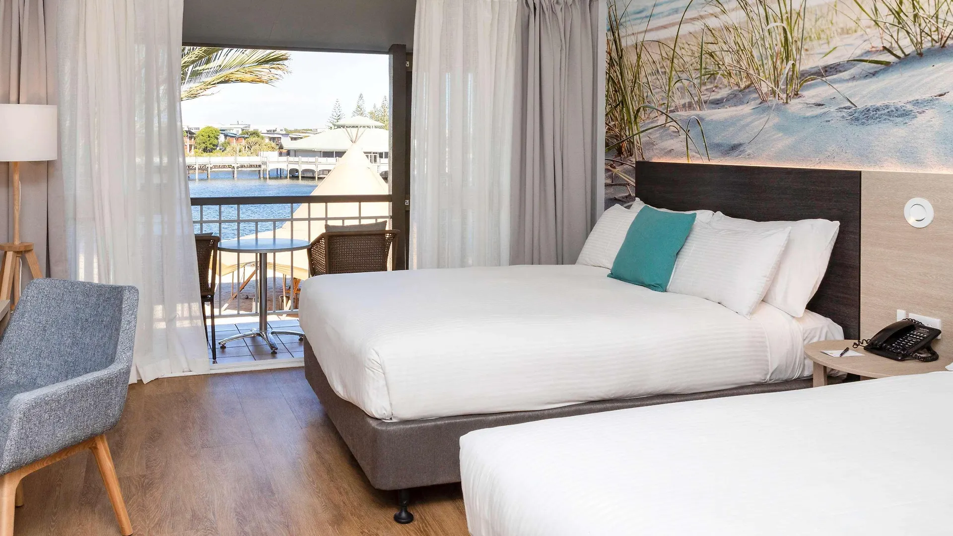 Novotel Sunshine Coast Resort Twin Waters 4*,