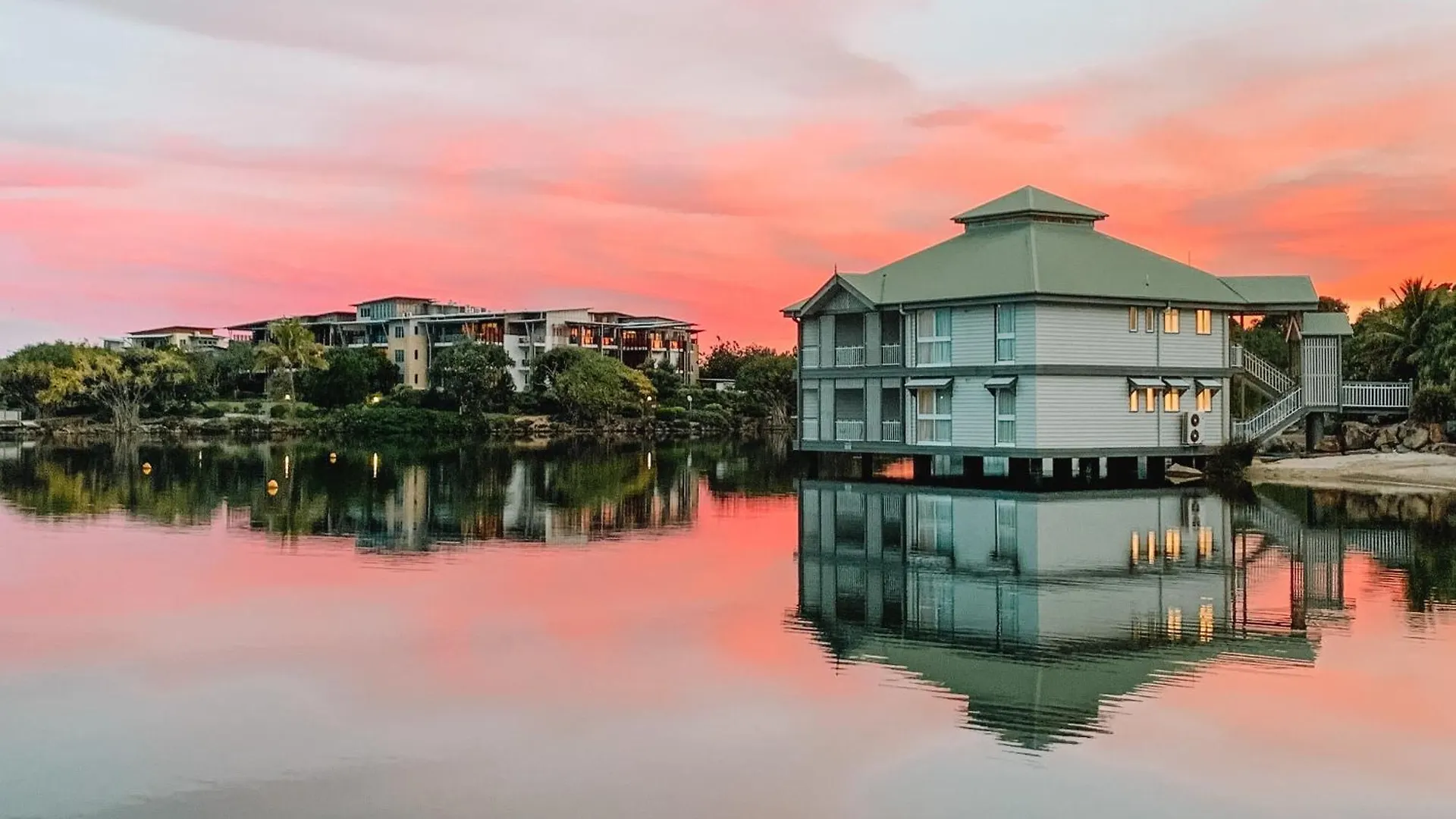 Novotel Sunshine Coast Resort Twin Waters 4*,