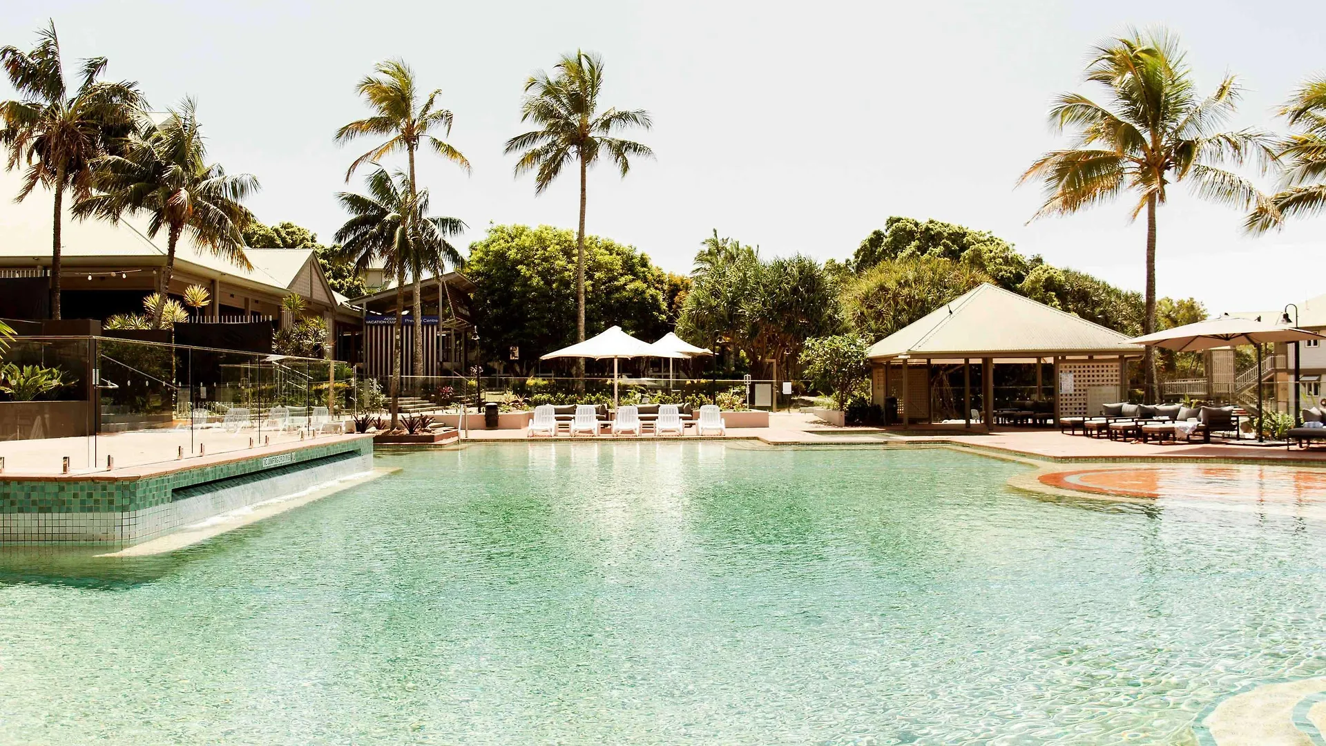 Novotel Sunshine Coast Resort Твин Уотерс