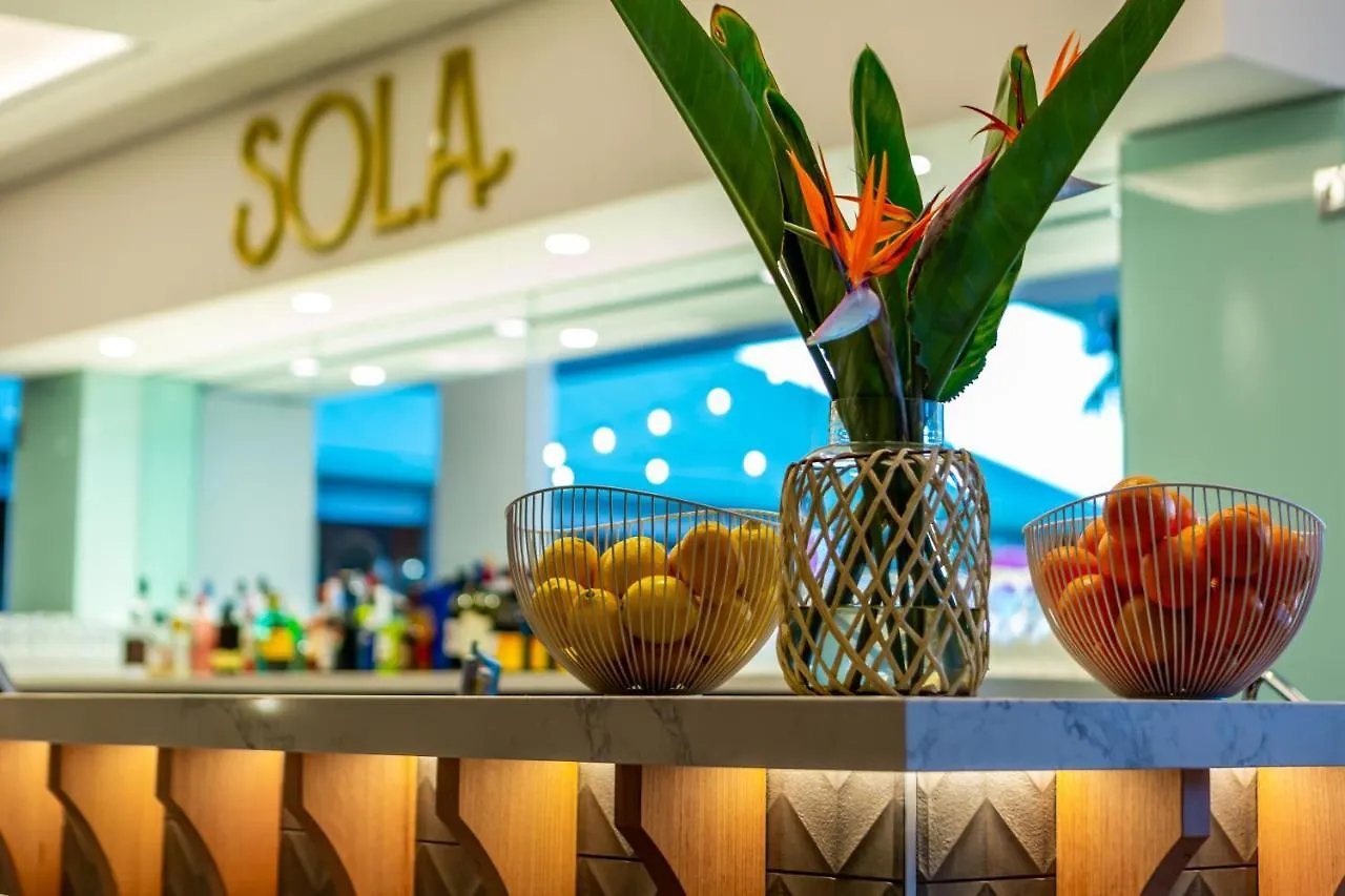 Novotel Sunshine Coast Resort Твин Уотерс Австралия
